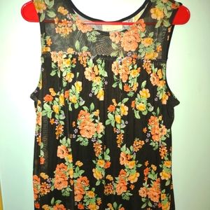 Cute Boobies Brooks lightweight floral patterned tank top